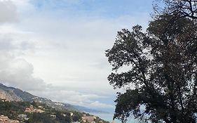 Mini Chalet Nature proche mer à Menton